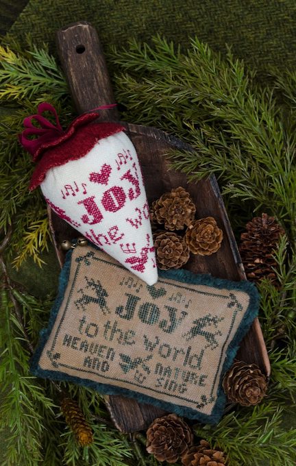 The Caroling Berries - Joy to the World - Linen - Click Image to Close