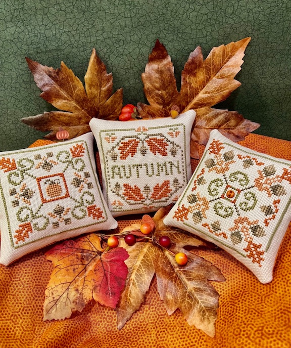 Autumn on the Square (Button included) - Click Image to Close